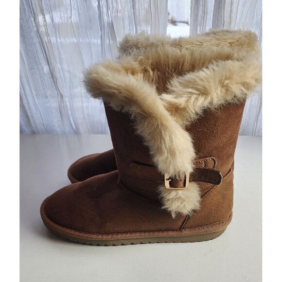 Children's Place Girls Size 4 Winter Shearling Style Boots - Picture 2 of 7